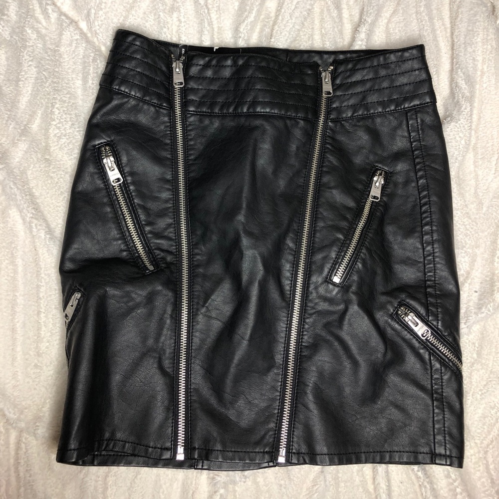 Leather skirt with silver hardware from express
